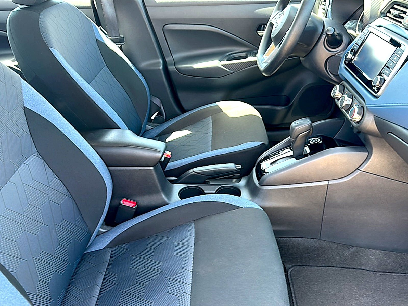Certified 2025 Nissan Versa SV w/ Trunk Package FWD image 22