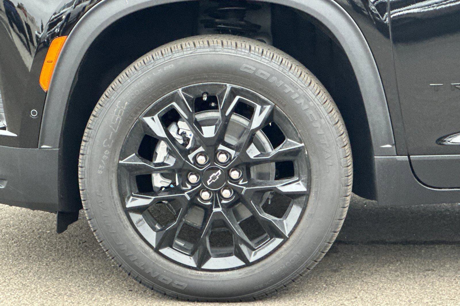 New 2026 Chevrolet Traverse LT w/ Enhanced Driving Package image 39