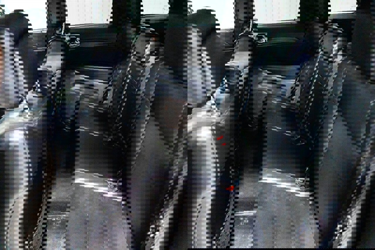 Used 2018 Jeep Grand Cherokee Altitude image 17