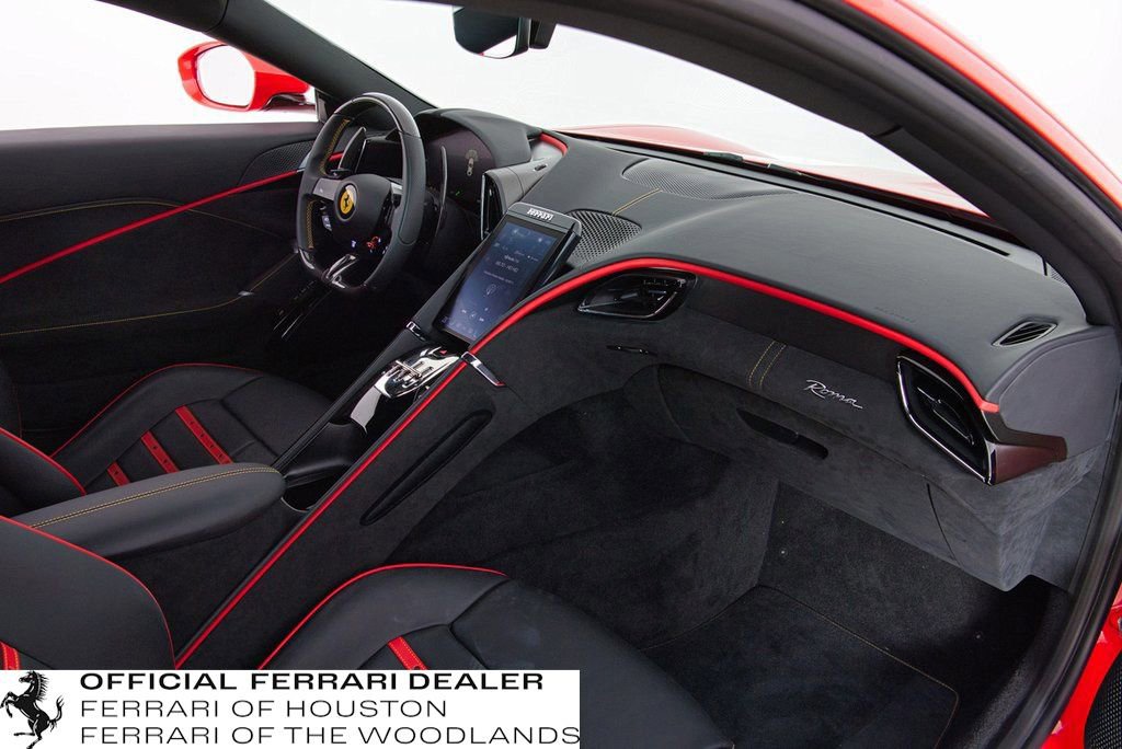 Used 2022 Ferrari Roma image 18