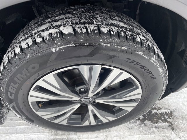 Used 2023 Nissan Rogue SV image 17