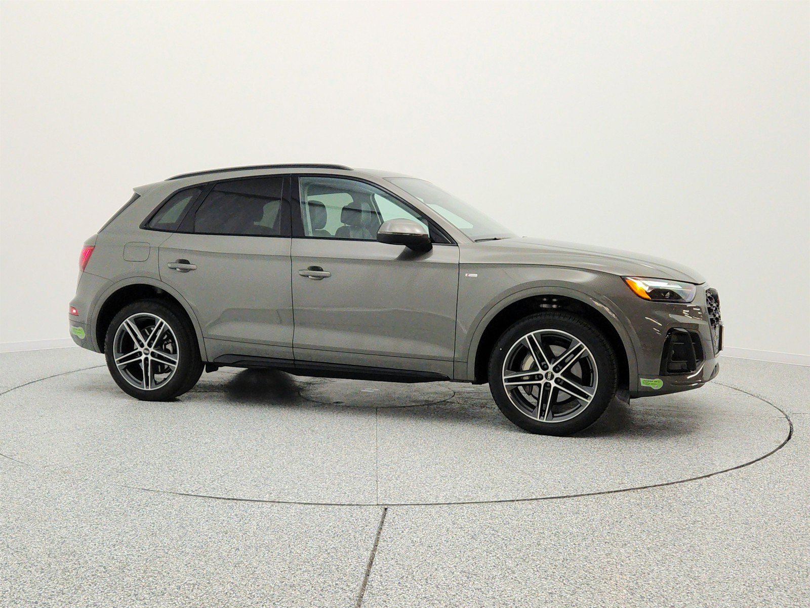 Used 2023 Audi Q5 e Premium Plus w/ Premium Plus Package AWD/4WD image 4
