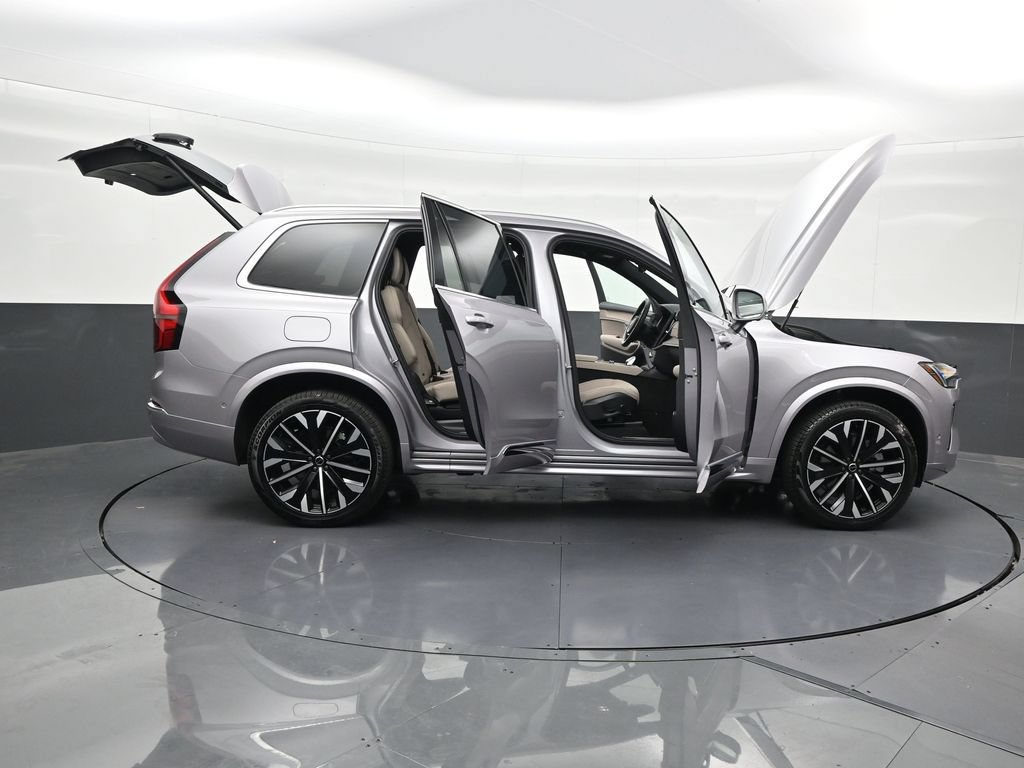 New 2026 Volvo XC90 B6 Plus w/ Protection Package Premier AWD/4WD image 30