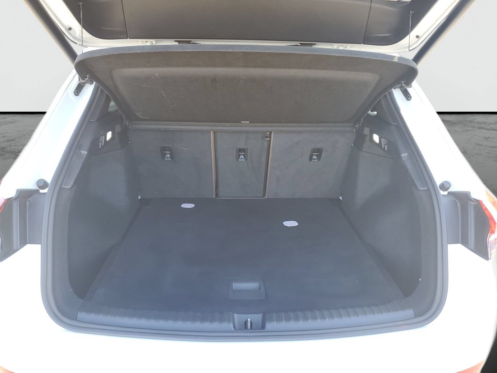 Used 2023 Audi Q4 e-tron Premium w/ Premium Plus RWD image 8