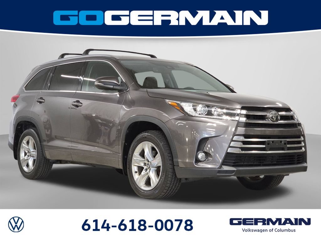 Used 2017 Toyota Highlander Limited AWD/4WD image 4