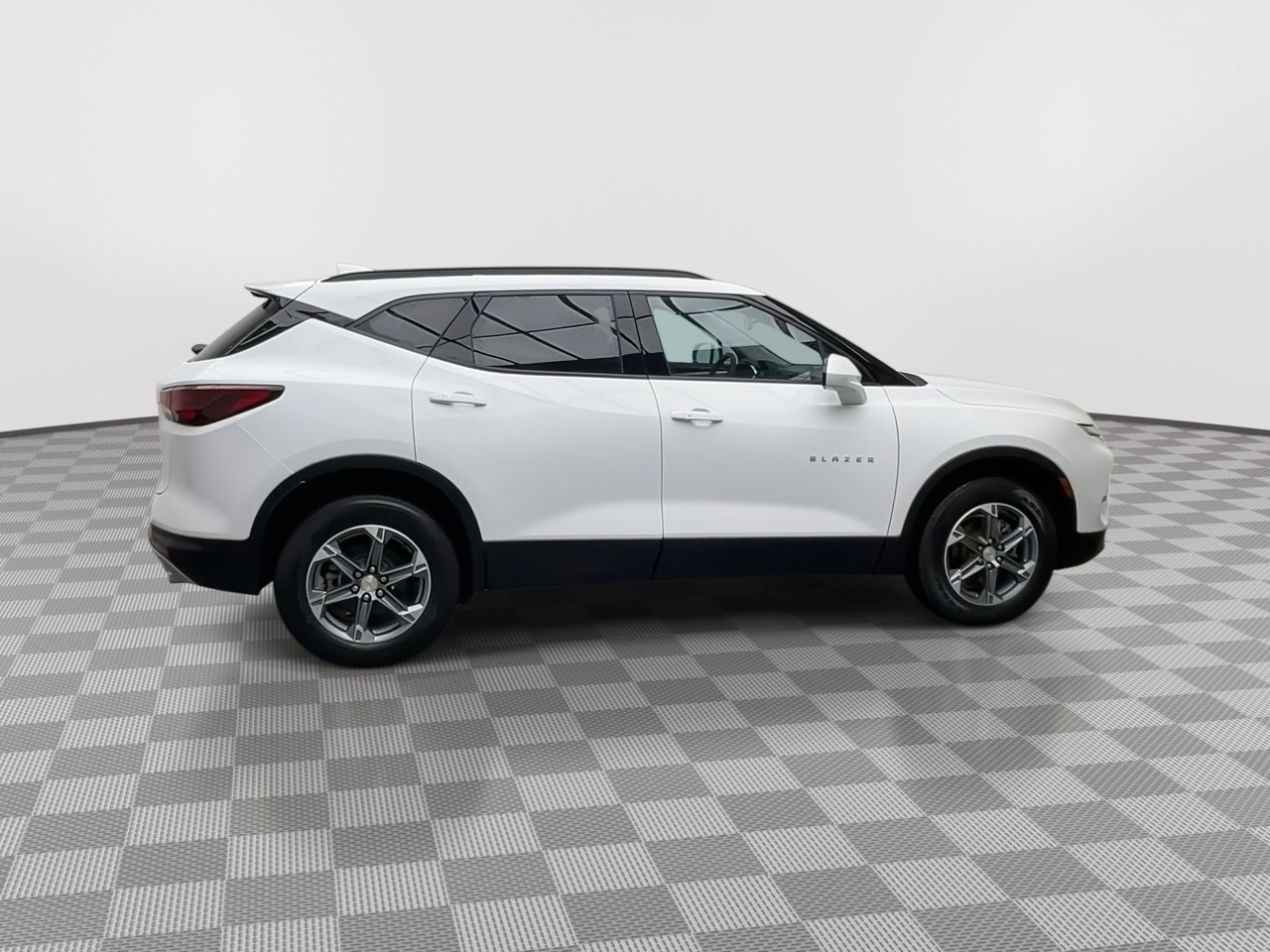 Certified 2023 Chevrolet Blazer LT w/ Convenience Package AWD/4WD image 42