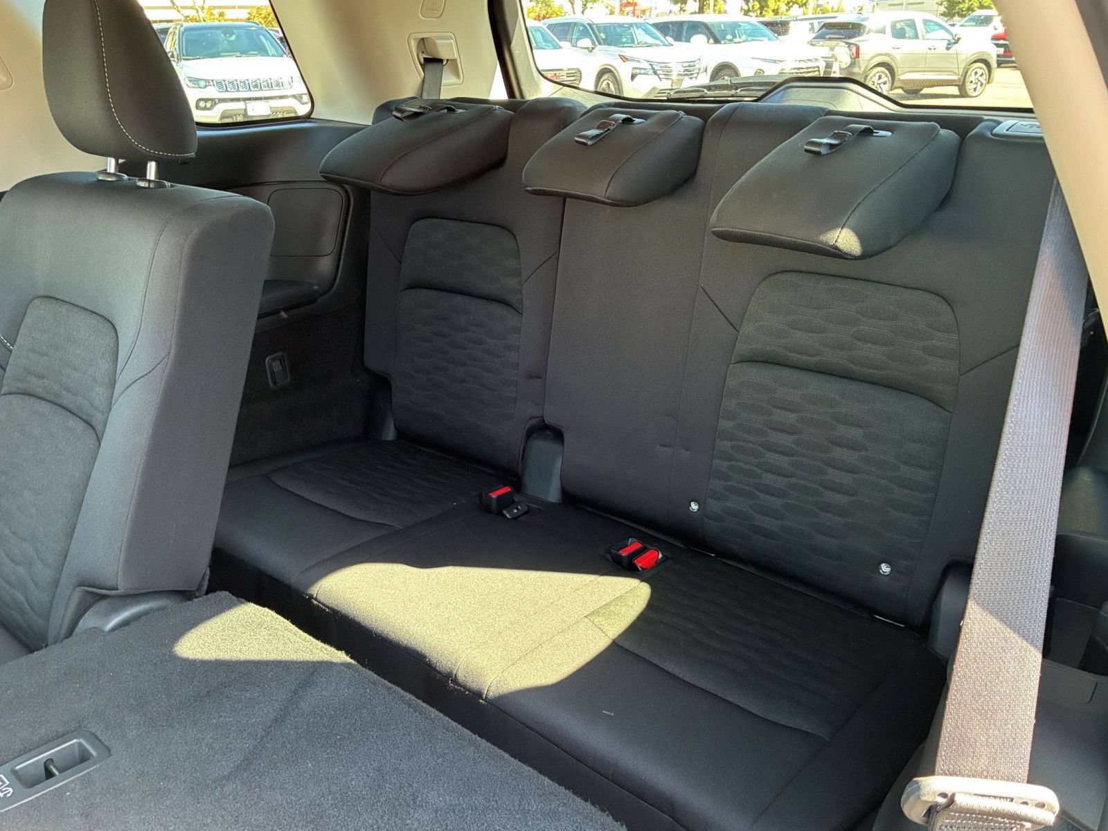 Used 2025 Nissan Pathfinder SV FWD image 10