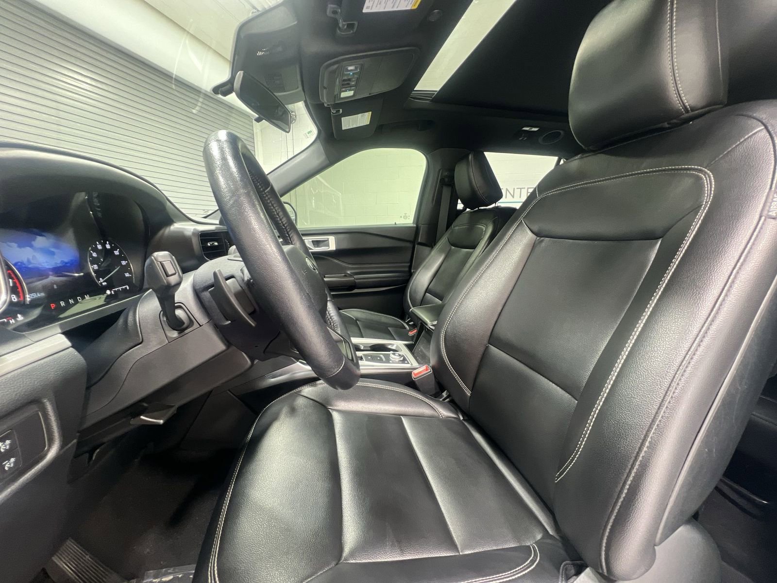 Used 2020 Ford Explorer XLT w/ Equipment Group 202A AWD/4WD image 11