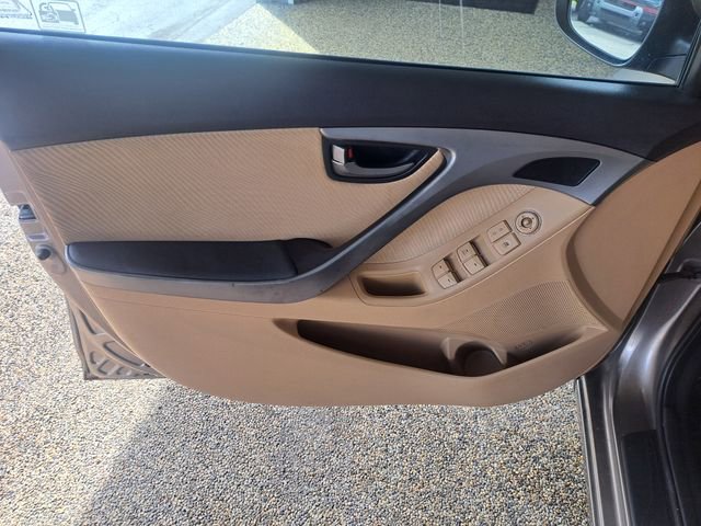 Used 2013 Hyundai Elantra GLS w/ Preferred Pkg image 4