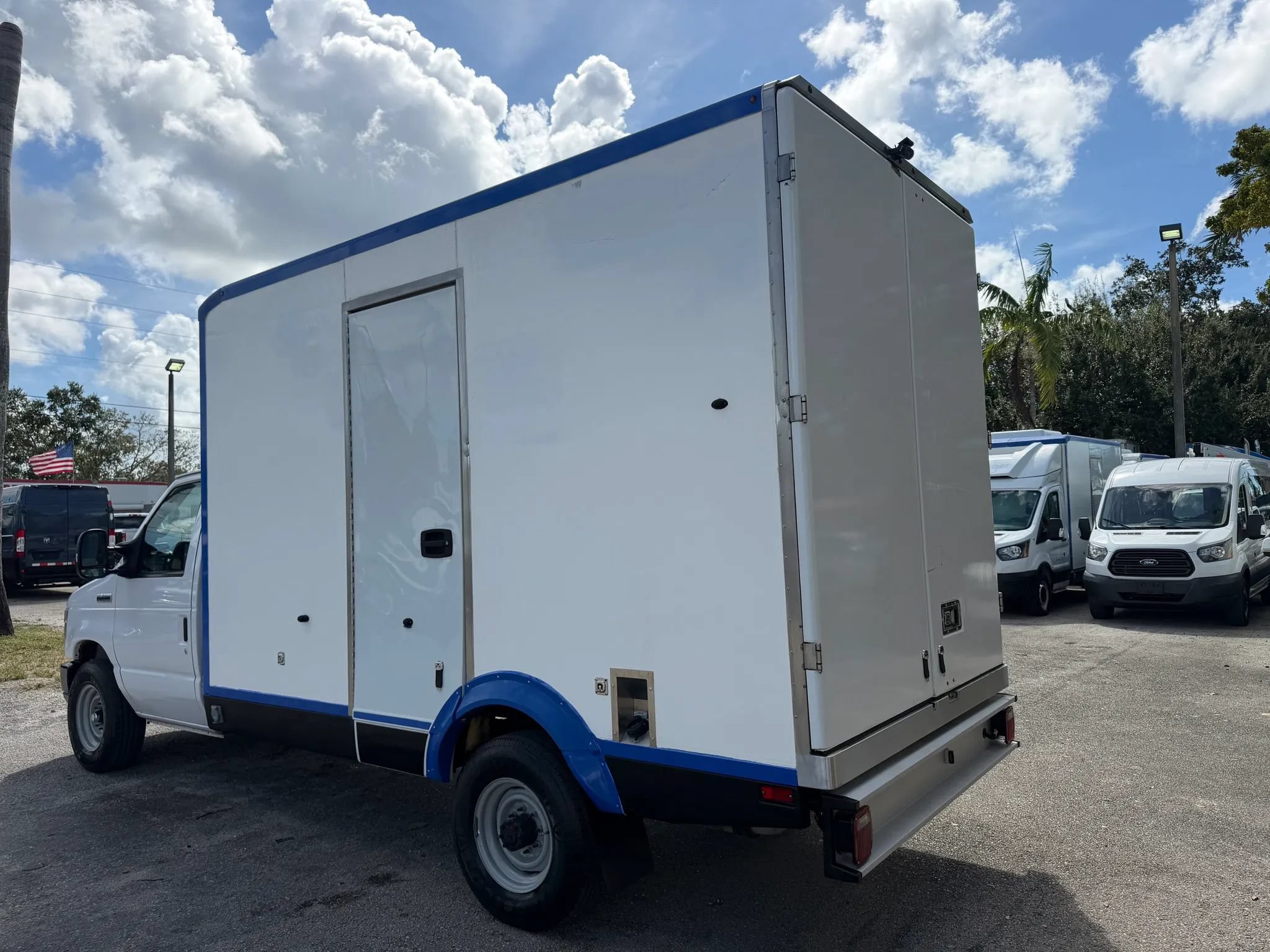 Used 2023 Ford E-350 and Econoline 350 Super Duty w/ Power Windows & Locks Group RWD image 3