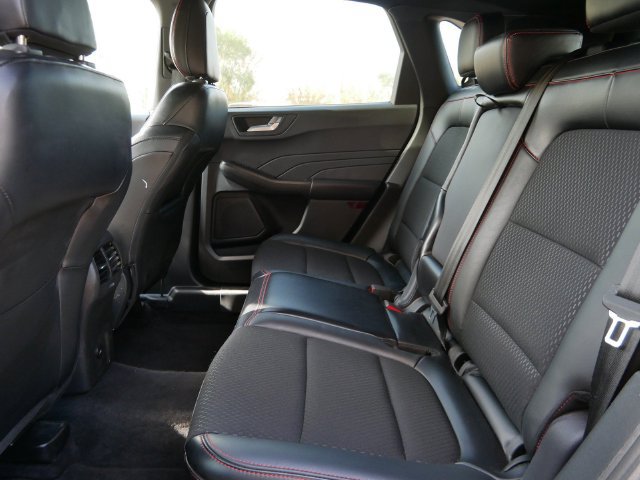 Used 2025 Ford Escape ST-Line AWD/4WD image 11