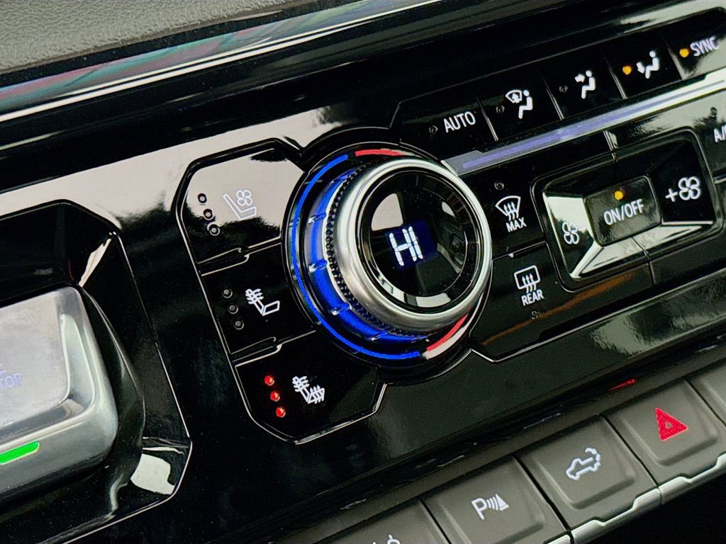 New 2026 GMC Sierra 2500 AT4 w/ AT4 Premium Plus Package image 25