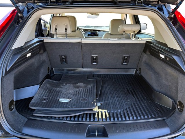 Used 2020 Cadillac XT4 Luxury w/ Cold Weather Package image 12