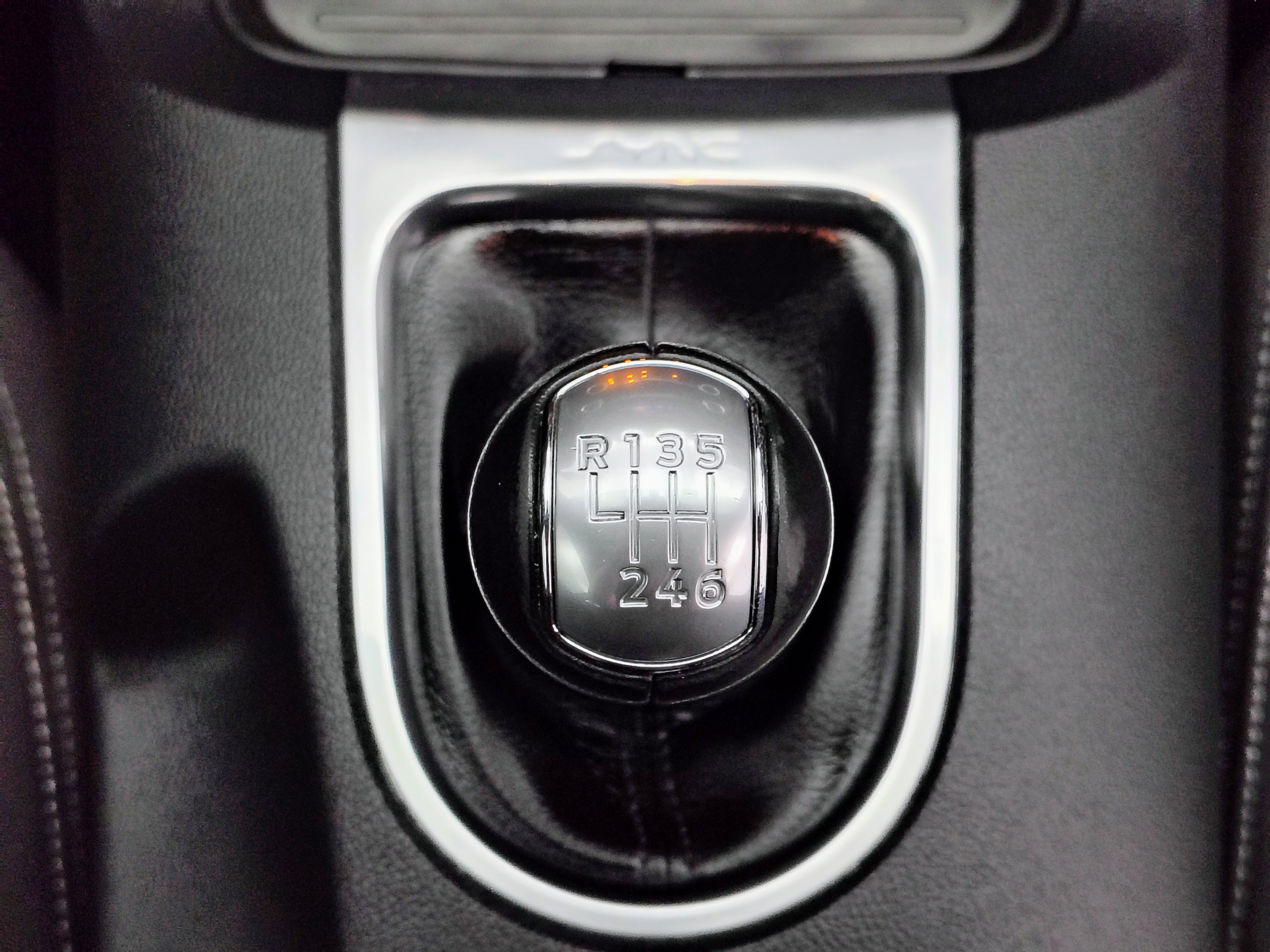 Used 2018 Ford Mustang Coupe image 27