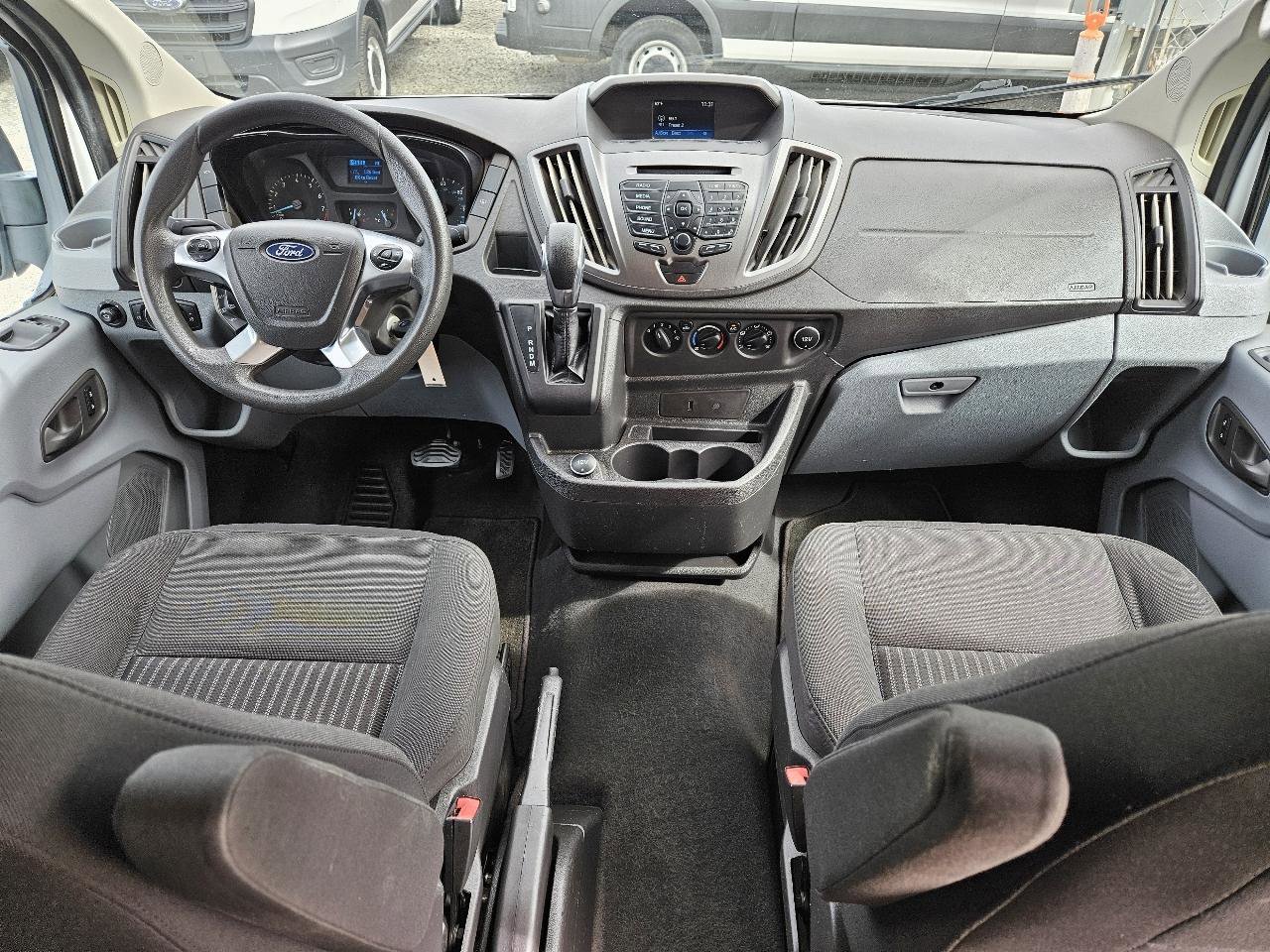 Used 2018 Ford Transit 350 XL image 27
