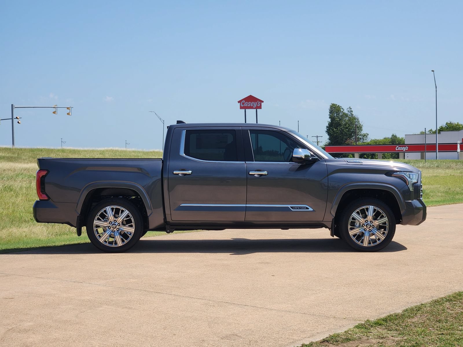 New 2026 Toyota Tundra Capstone AWD/4WD image 7