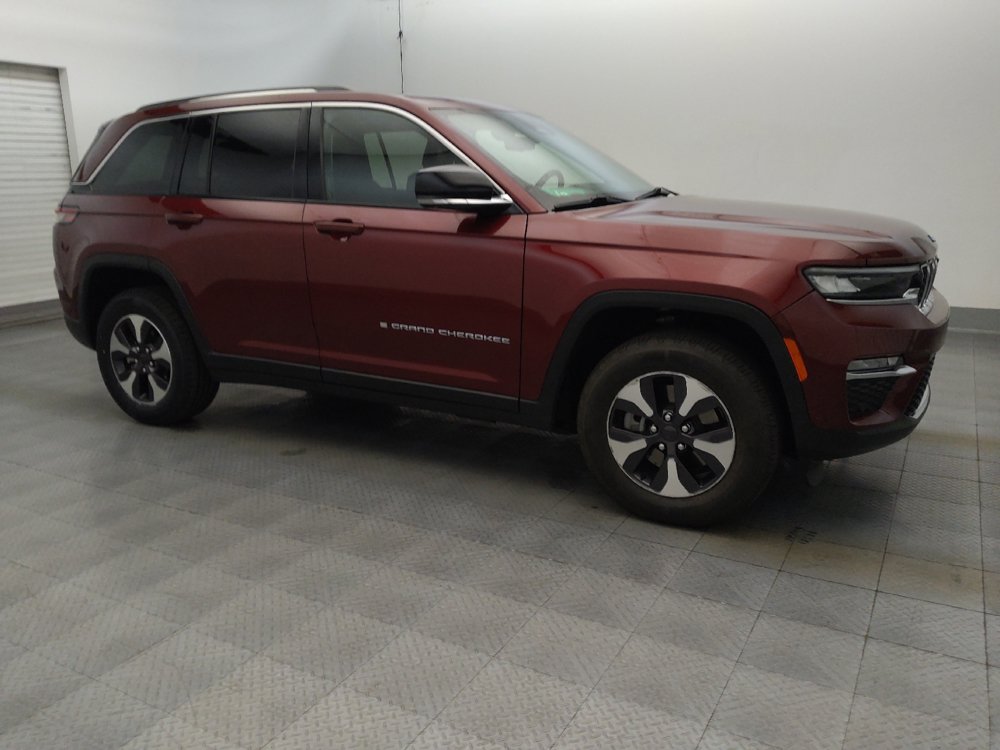 Used 2023 Jeep Grand Cherokee 4WD 4xe w/ Luxury Tech Group II image 11
