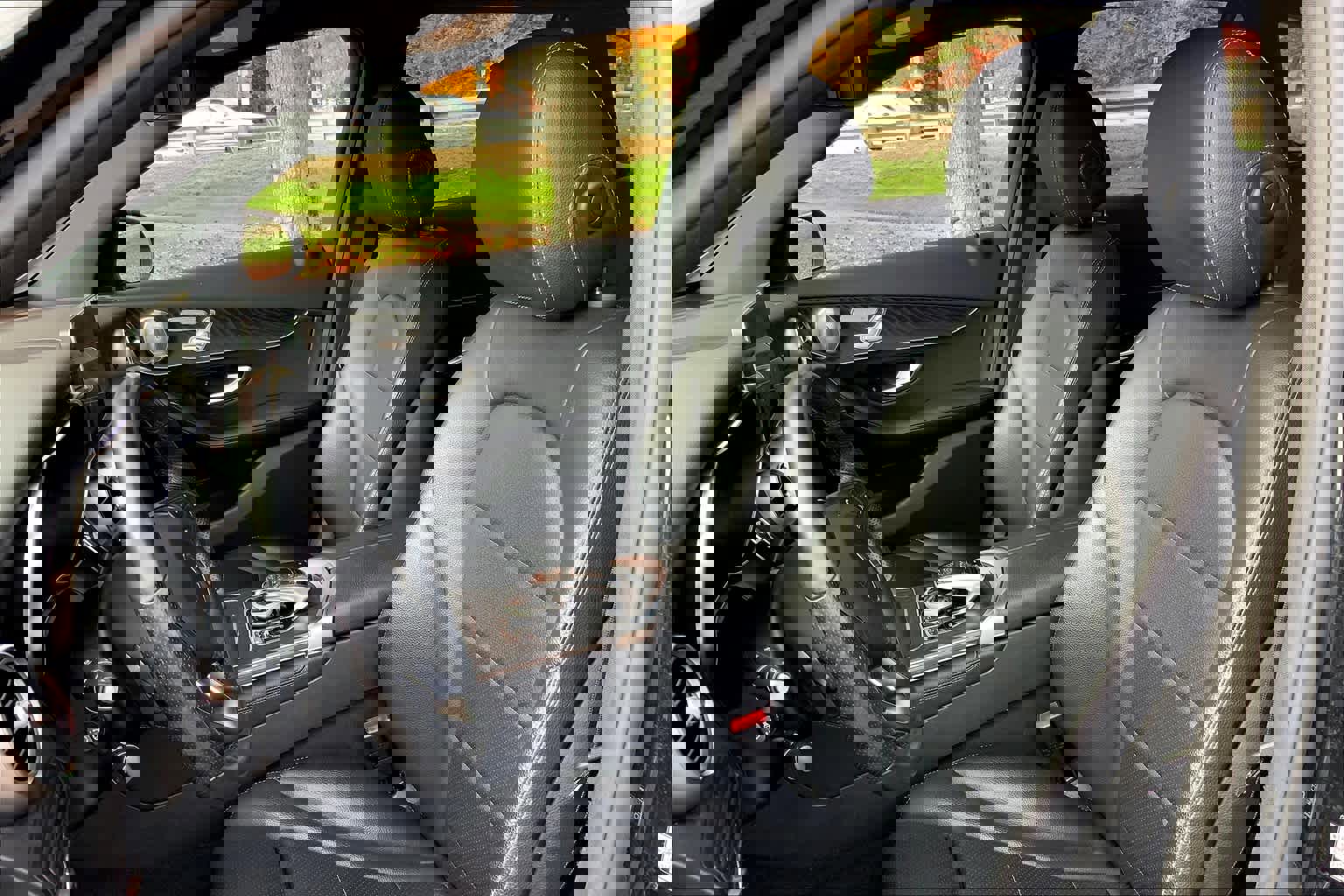 Used 2017 Mercedes-Benz GLC 300 4MATIC image 8