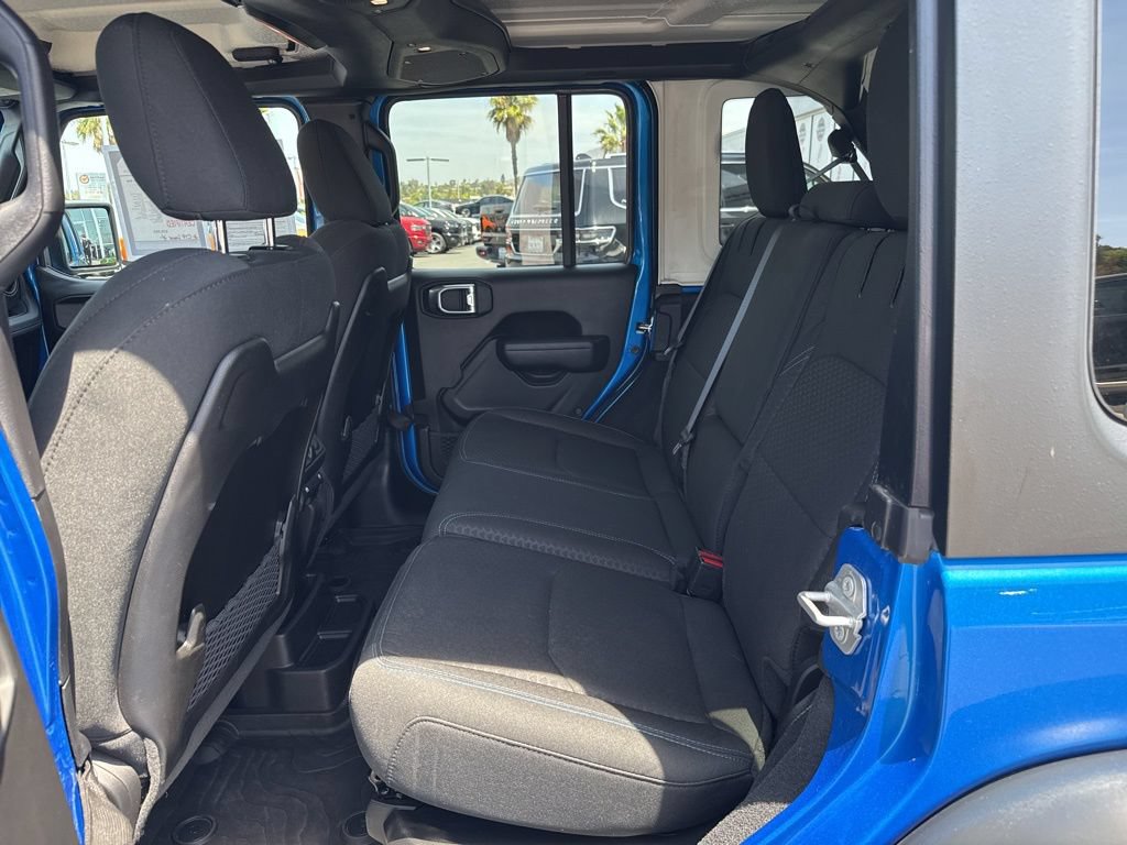 Used 2024 Jeep Wrangler Unlimited Rubicon 4xe AWD/4WD image 15