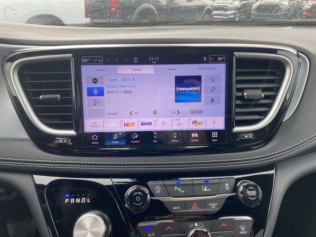 New 2026 Chrysler Pacifica Limited w/ S Appearance Package image 35