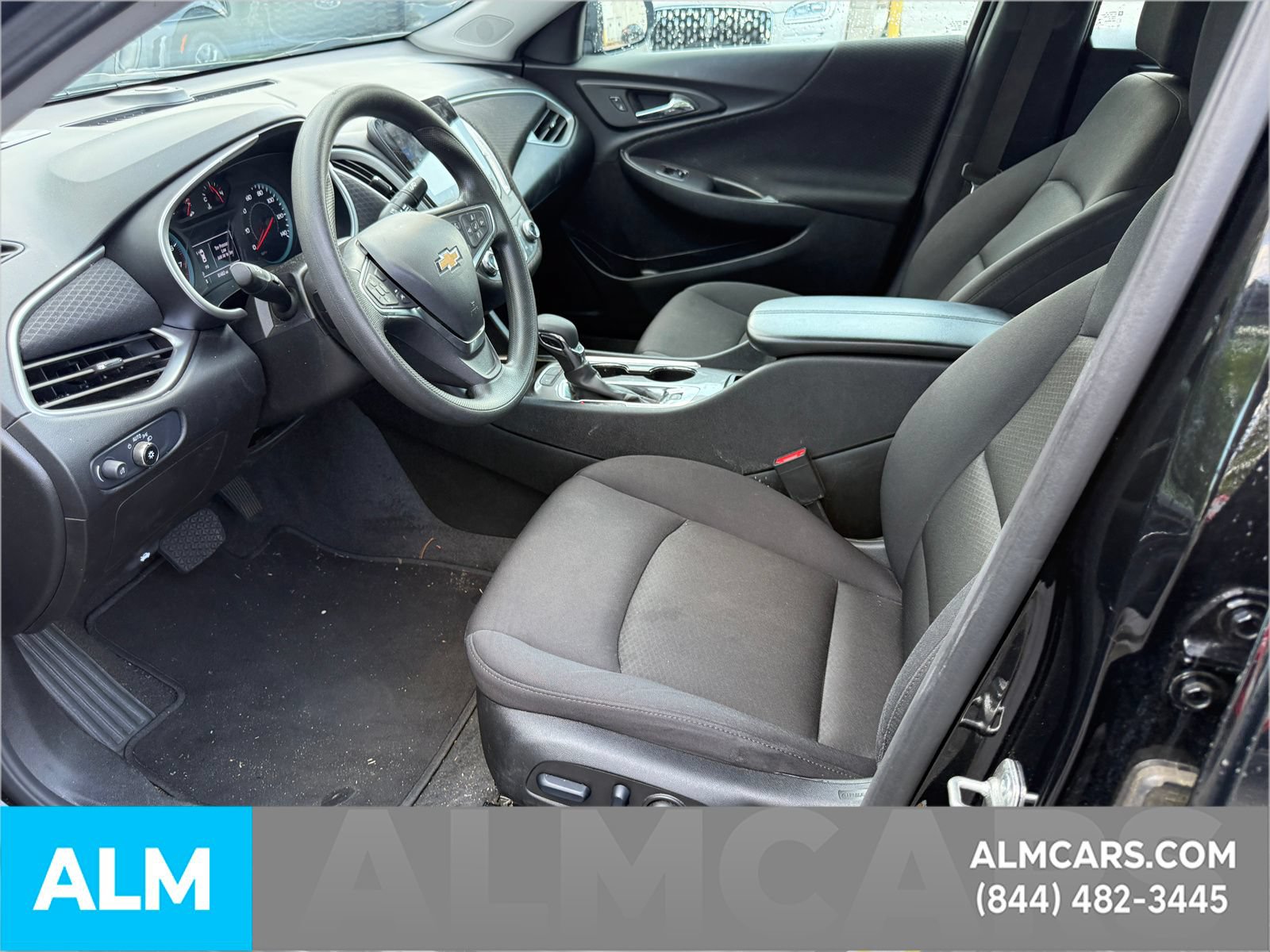 Used 2025 Chevrolet Malibu LT FWD image 12