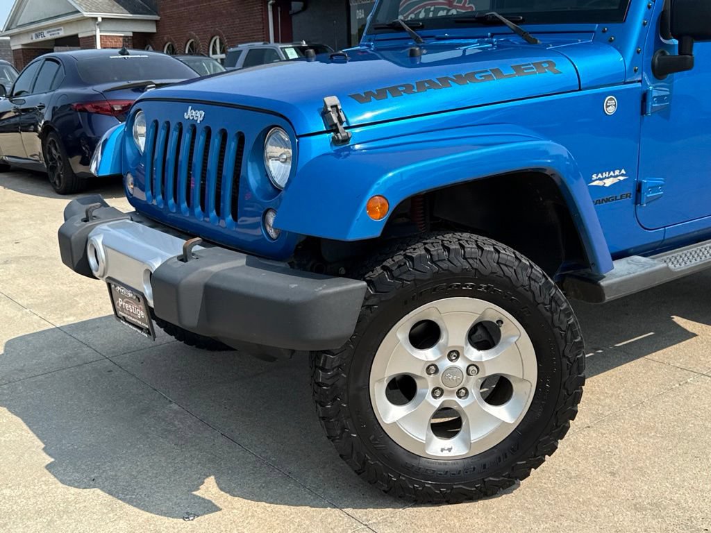 Used 2015 Jeep Wrangler Sahara w/ Connectivity Group AWD/4WD image 19