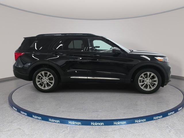 Used 2023 Ford Explorer XLT w/ Equipment Group 202A image 5