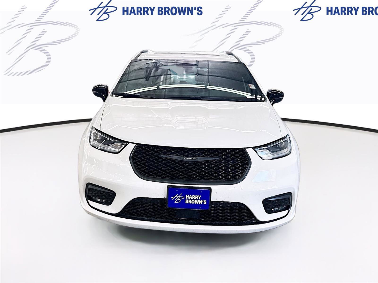 Used 2025 Chrysler Pacifica Limited FWD image 6