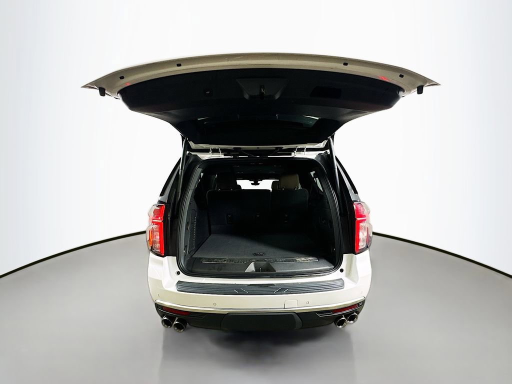 Used 2022 Chevrolet Suburban High Country image 37