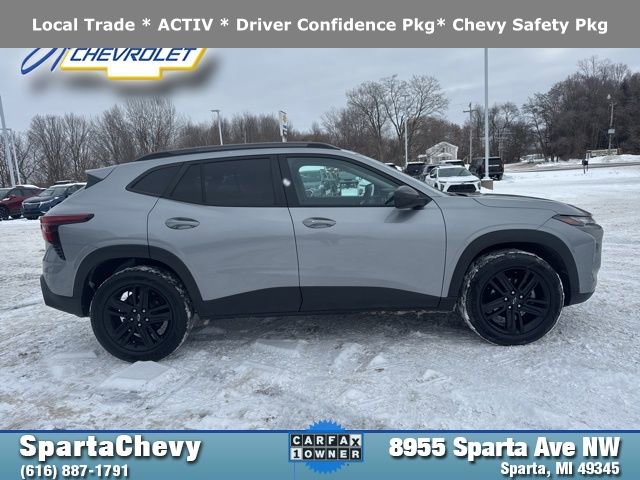 Used 2025 Chevrolet Trax ACTIV w/ Driver Confidence Package image 2