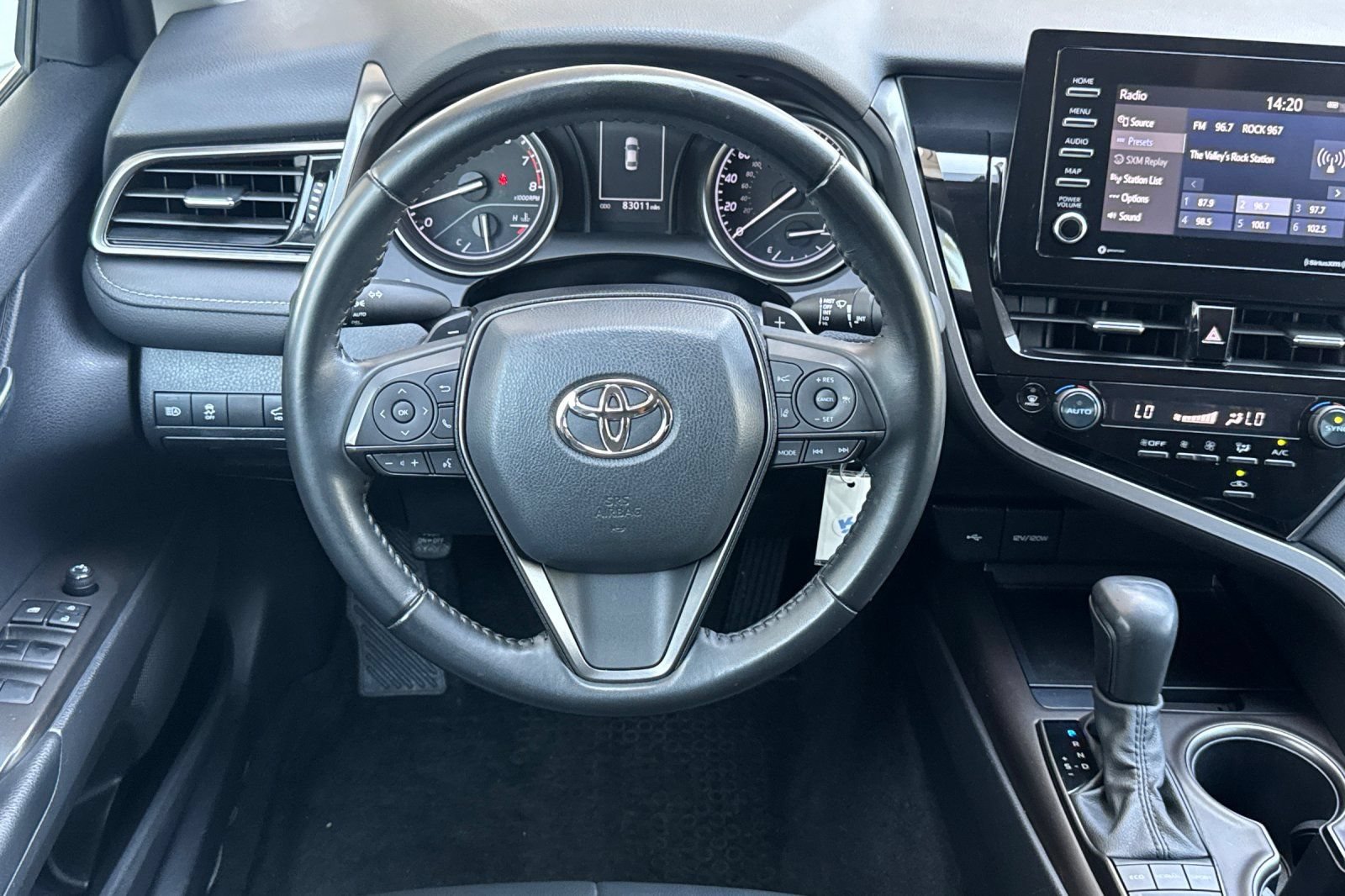 Used 2022 Toyota Camry SE FWD image 14