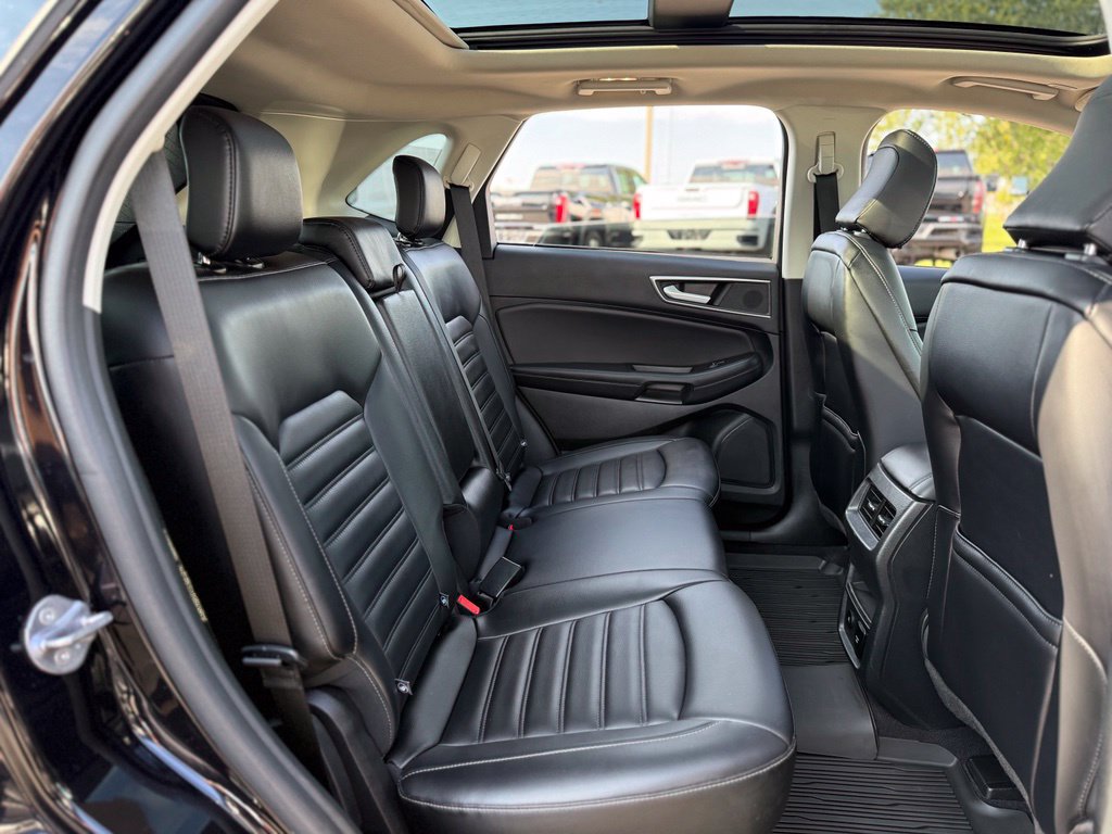 Certified 2024 Ford Edge SEL w/ Convenience Package AWD/4WD image 17