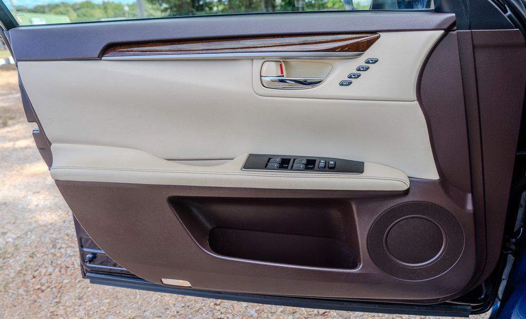 Used 2018 Lexus ES 350 w/ Premier Package FWD image 25