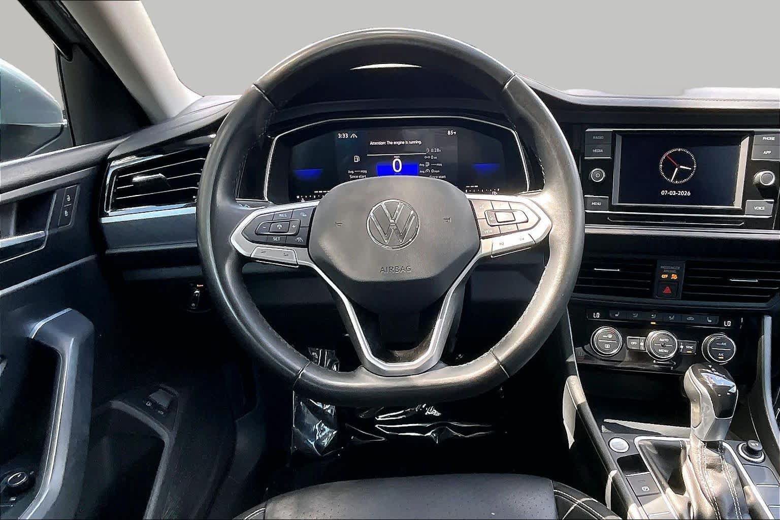 Used 2023 Volkswagen Jetta SE FWD image 6
