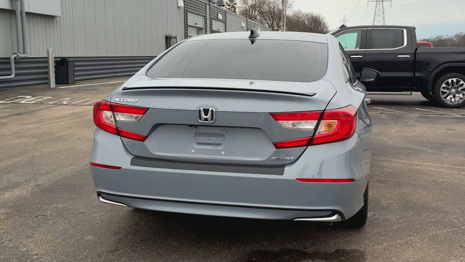 Used 2022 Honda Accord Sport image 3