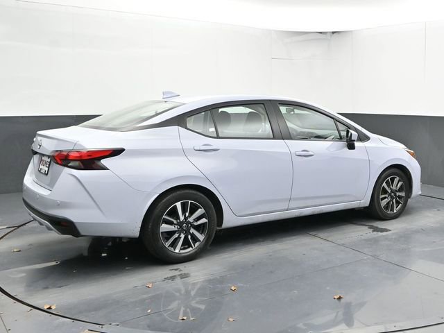 Used 2025 Nissan Versa SV image 11