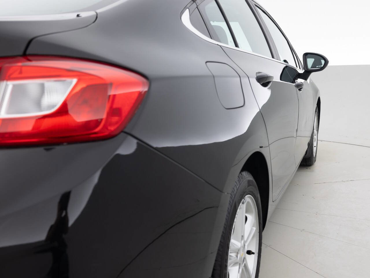 Used 2016 Chevrolet Cruze LT FWD image 14