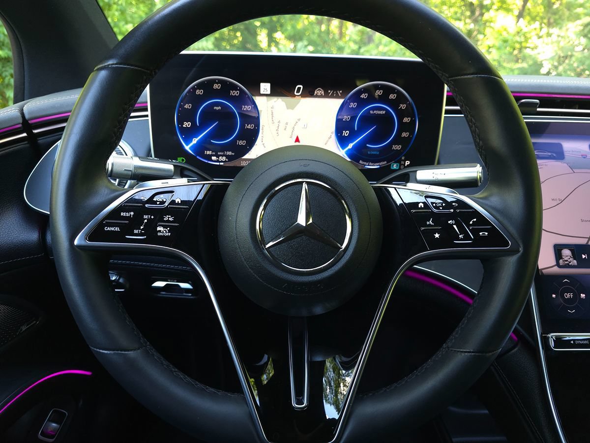 Used 2022 Mercedes-Benz EQS 450+ Sedan image 35