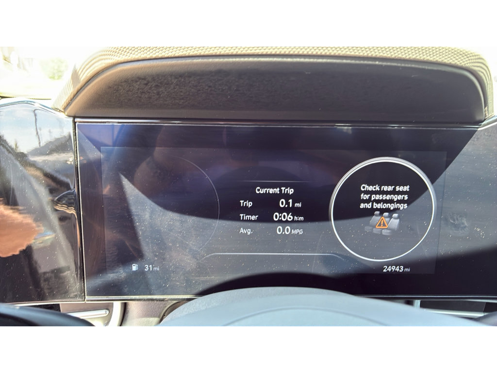 Used 2025 Hyundai Elantra SEL FWD image 19