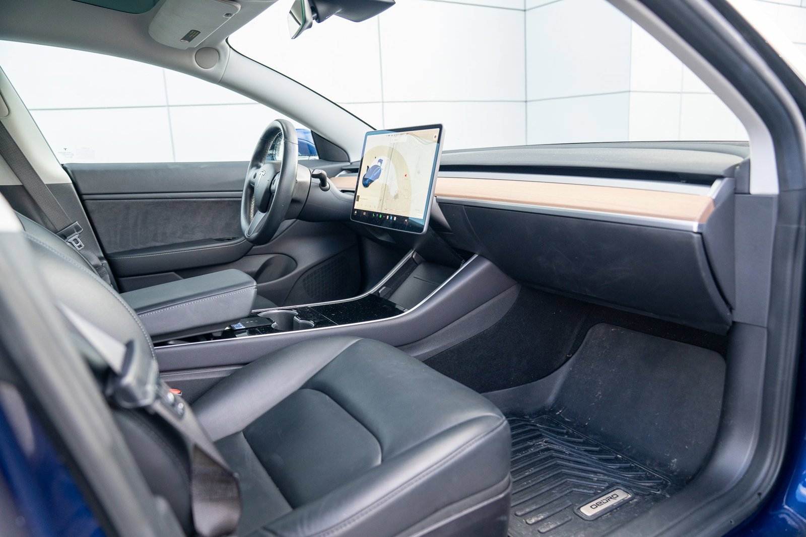 Used 2018 Tesla Model 3 Long Range image 22