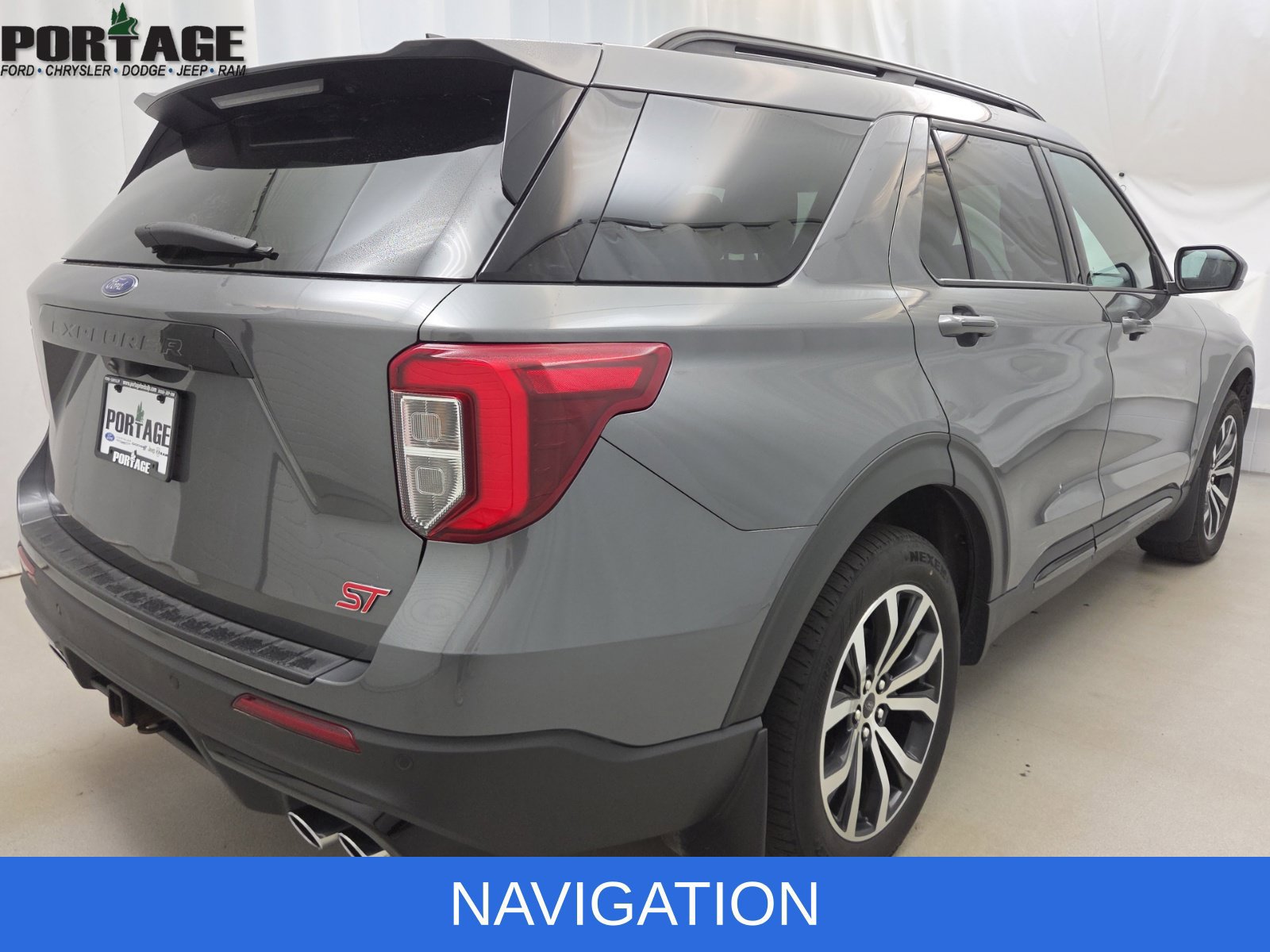 Used 2023 Ford Explorer ST AWD/4WD image 7