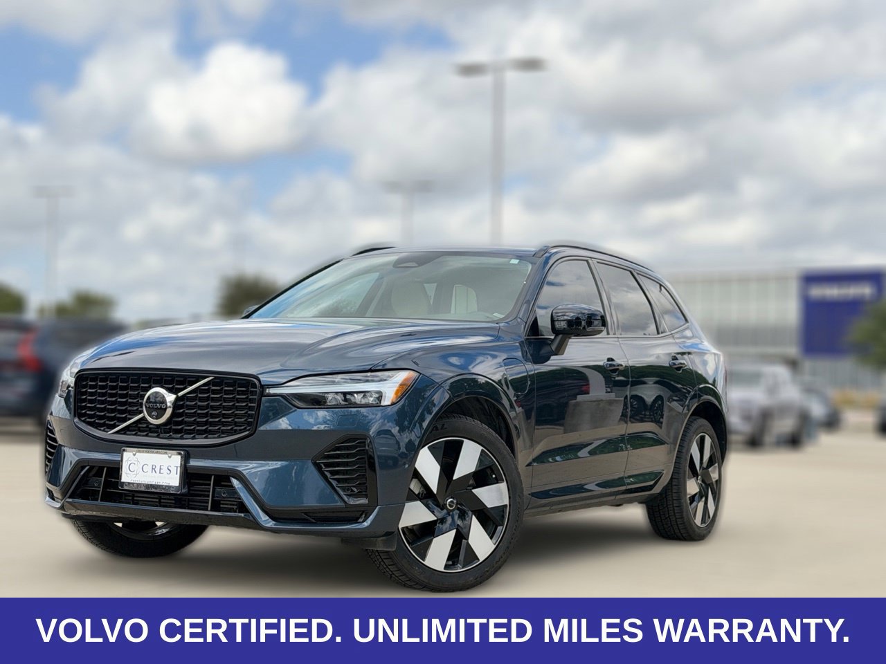 Certified 2025 Volvo XC60 T8 Plus w/ Protection Package Premier AWD/4WD image 14