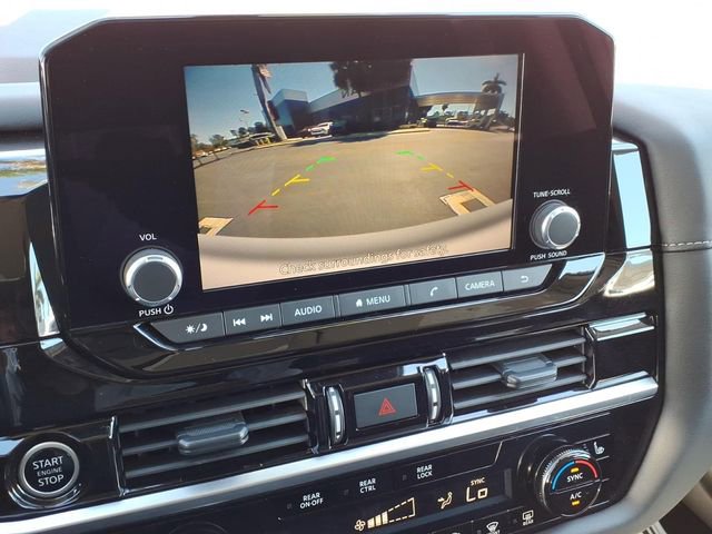 Used 2024 Nissan Pathfinder SV AWD/4WD image 25