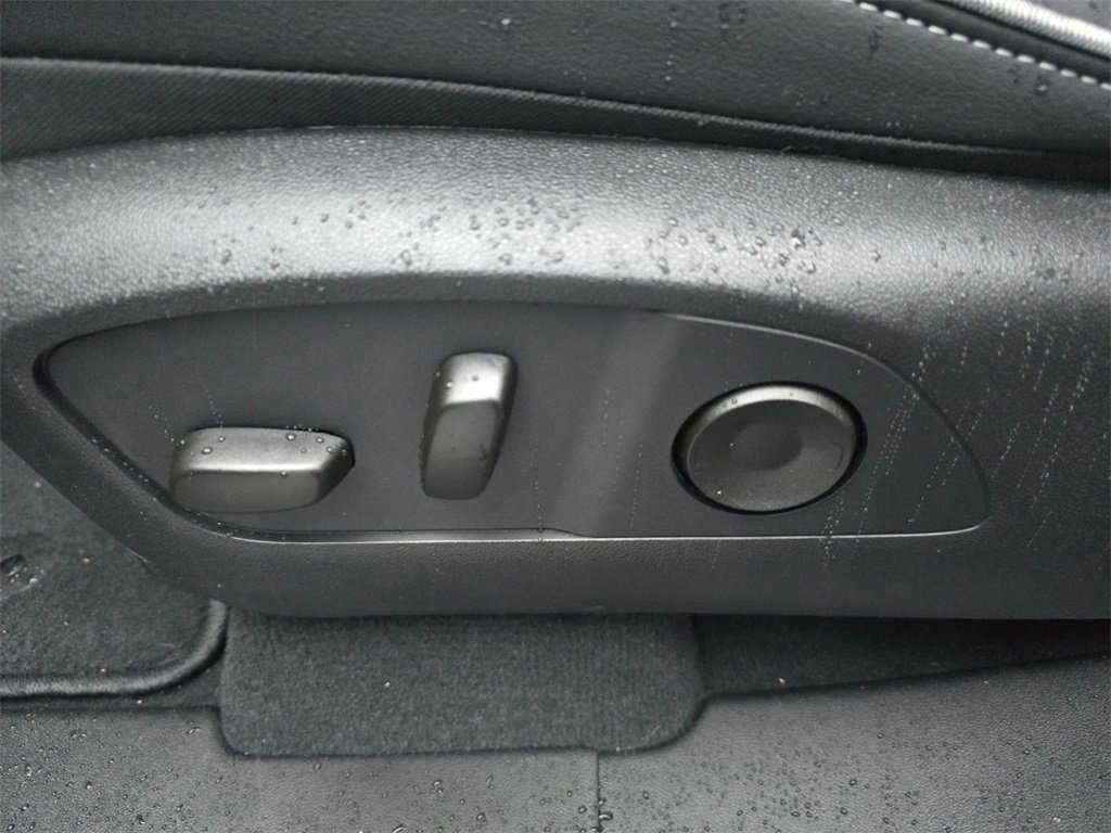 Used 2026 Chevrolet Silverado EV LT image 19