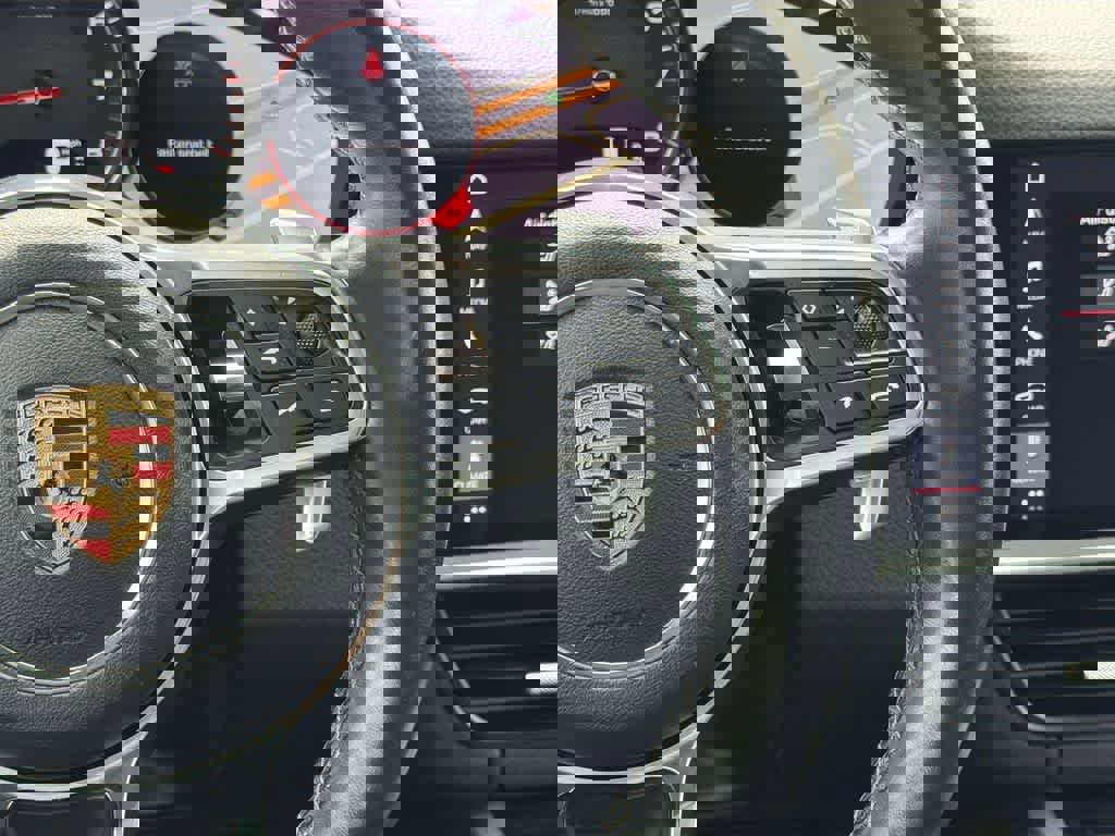 Used 2019 Porsche Cayenne S image 14