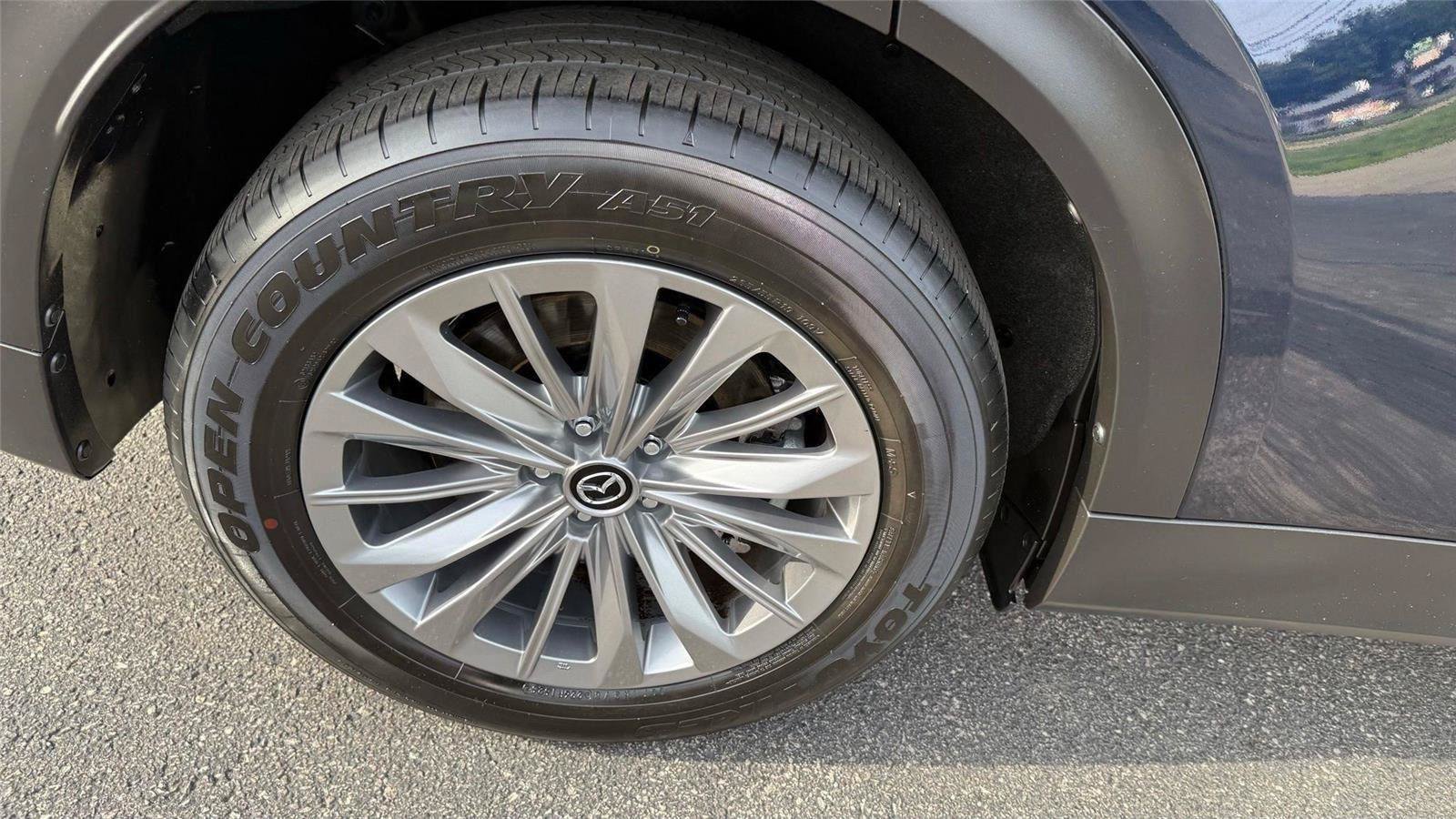 Used 2025 MAZDA CX-90 3.3 Turbo w/ Preferred Package AWD/4WD image 14