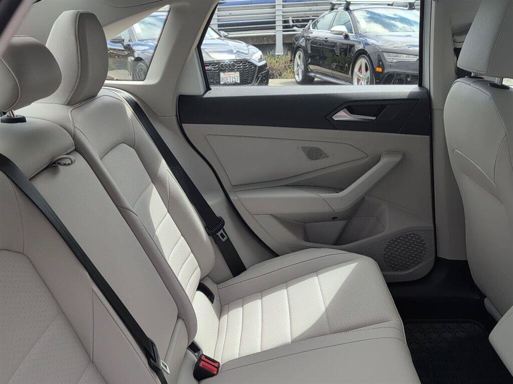 Used 2023 Volkswagen Jetta SE w/ Panoramic Sunroof Package FWD image 14