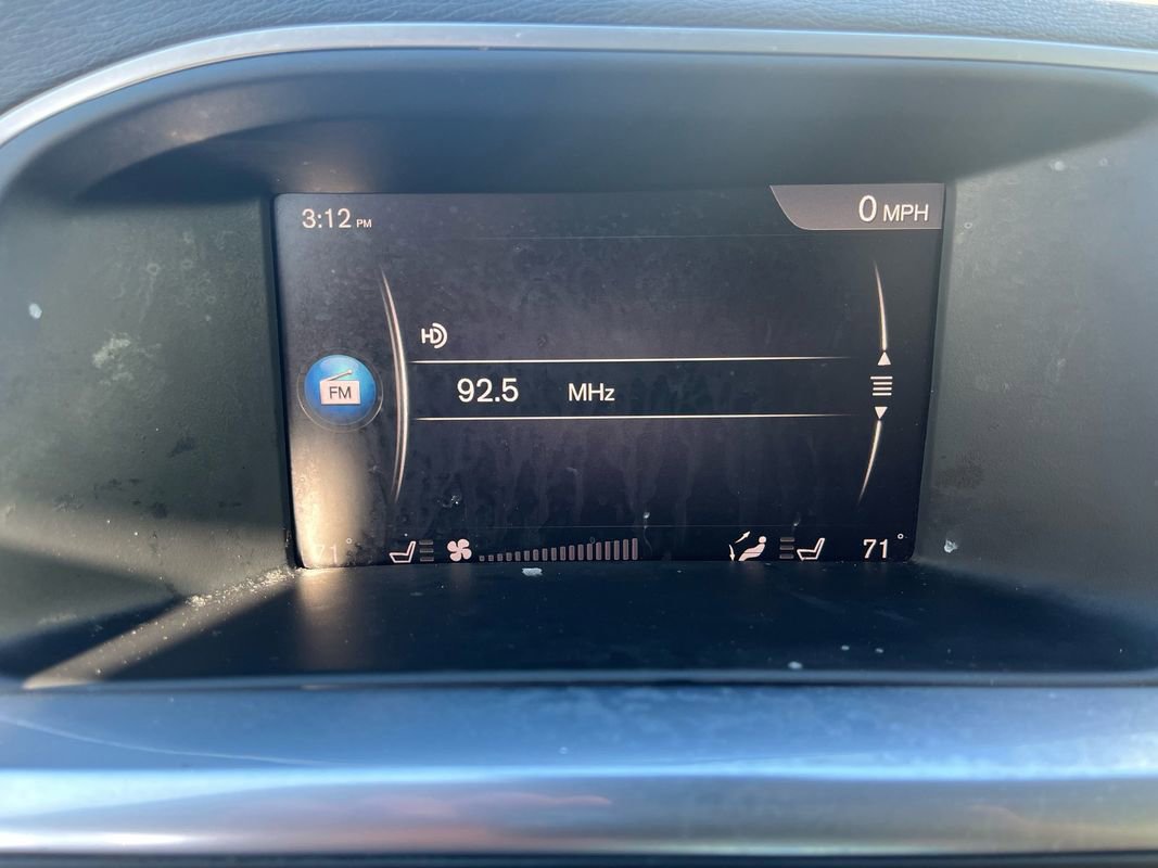 Used 2018 Volvo S60 T5 Inscription image 9