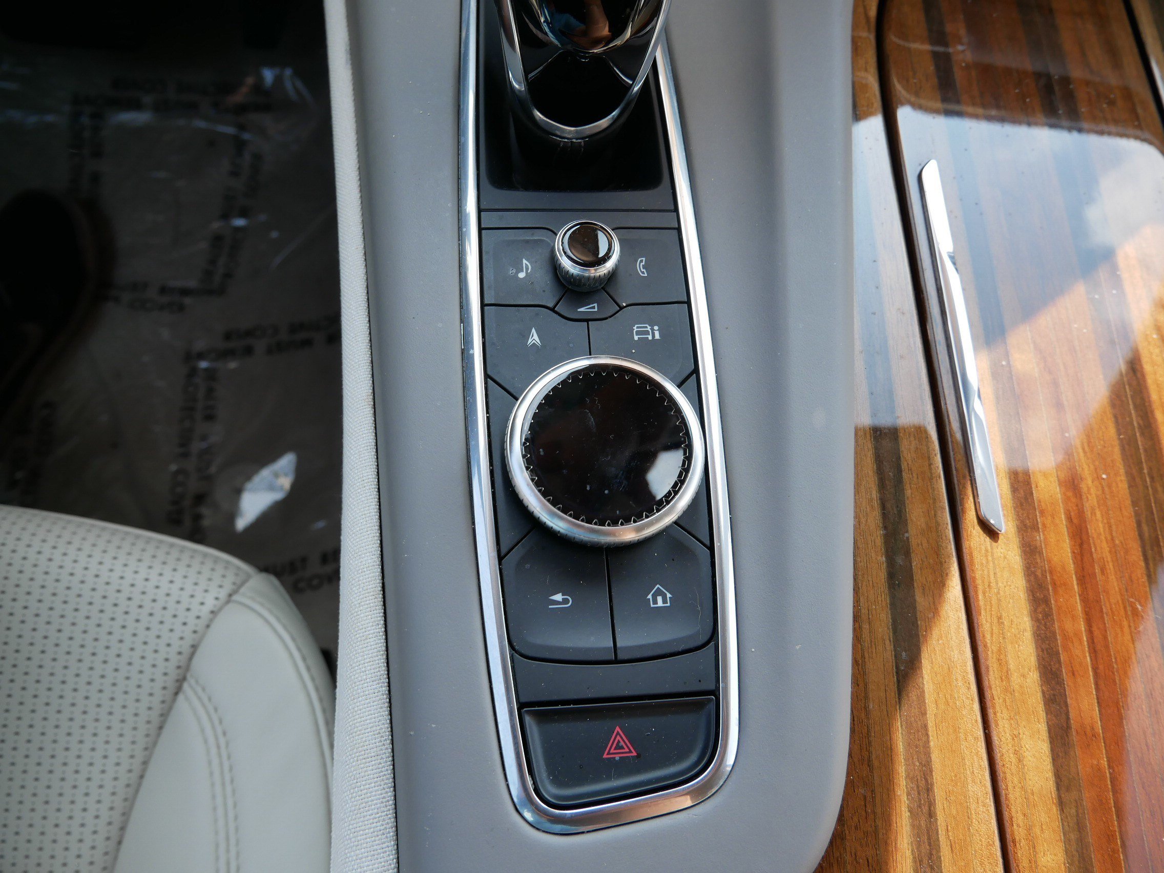 Certified 2024 Cadillac Escalade Sport Platinum w/ LPO, ONYX Package AWD/4WD image 25