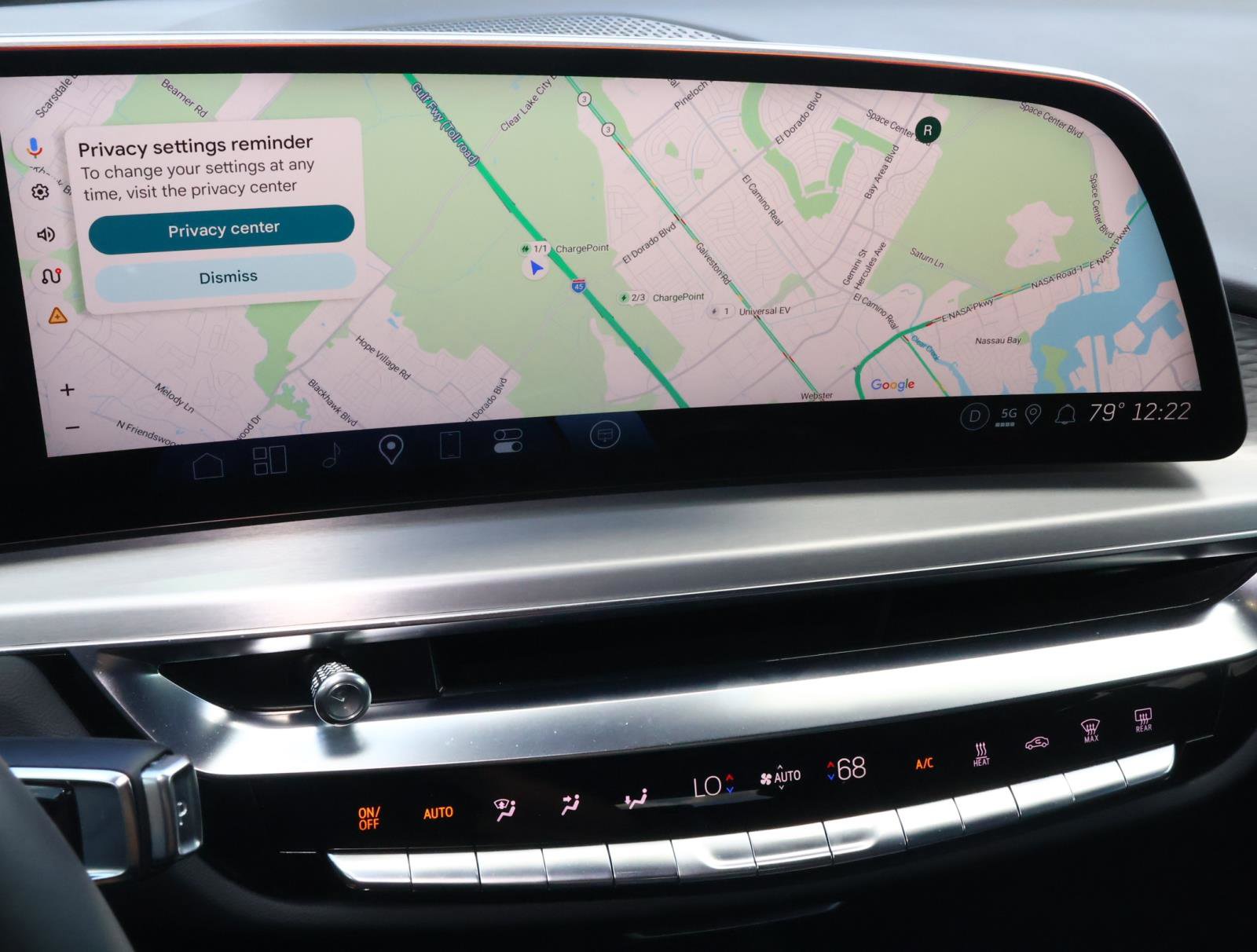 Used 2025 Cadillac Lyriq Luxury w/ LPO, Floor Liner Package RWD image 31